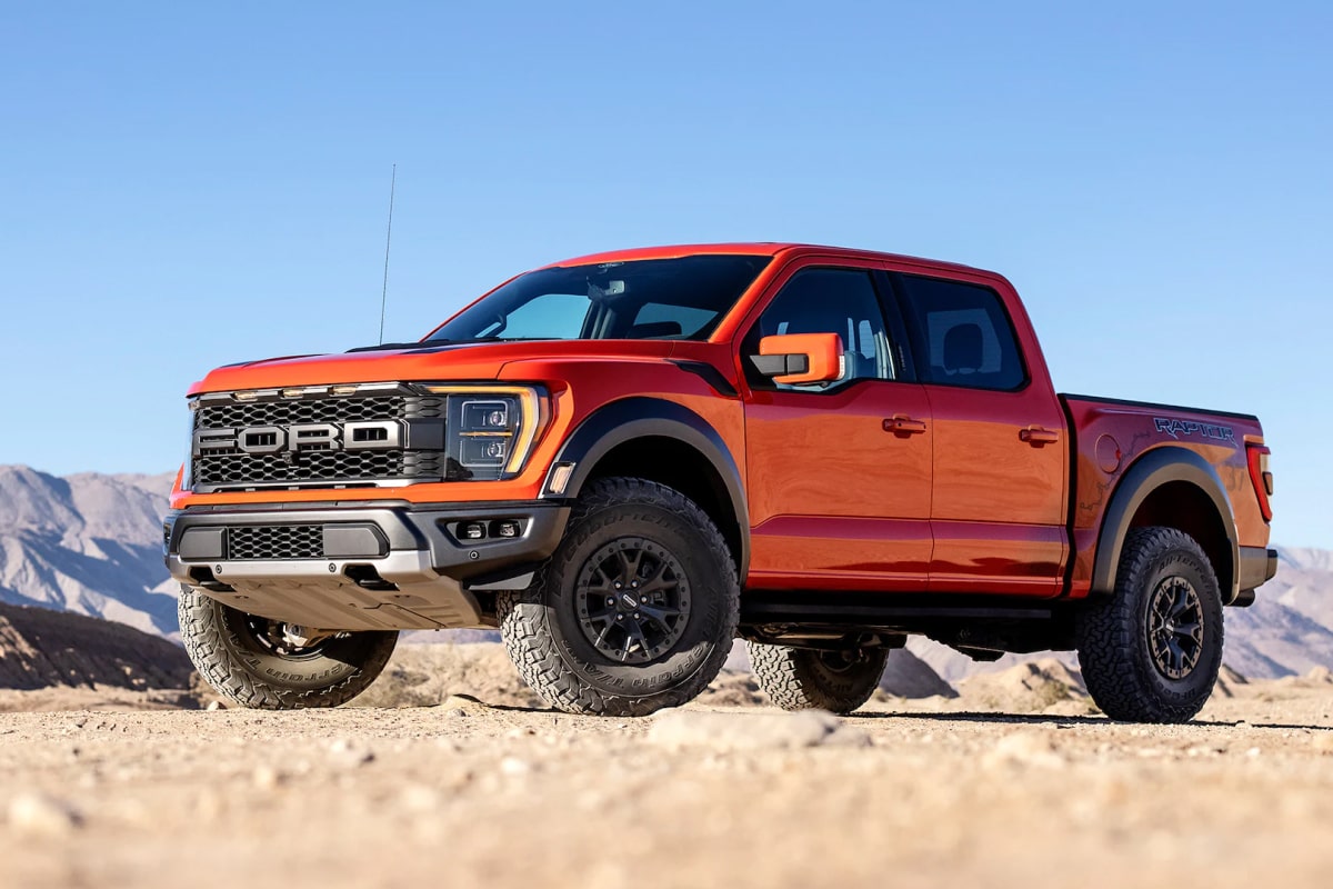 Ford Raptor - Biểu tượng của sự mạnh mẽ, chắc chắn và khỏe khoắn